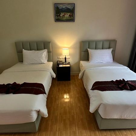 ไชยนารายณ์ ริเวอร์ไซด์ Hotel เชียงราย ภายนอก รูปภาพ